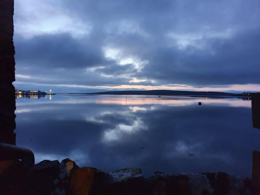 Waterfront Apartment, St Margarets Hope, Orkney Saint Margarets Hope エクステリア 写真