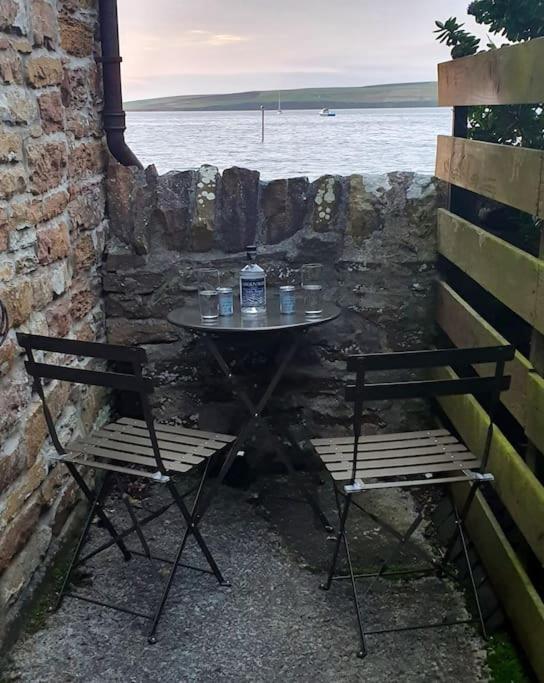 Waterfront Apartment, St Margarets Hope, Orkney Saint Margarets Hope エクステリア 写真