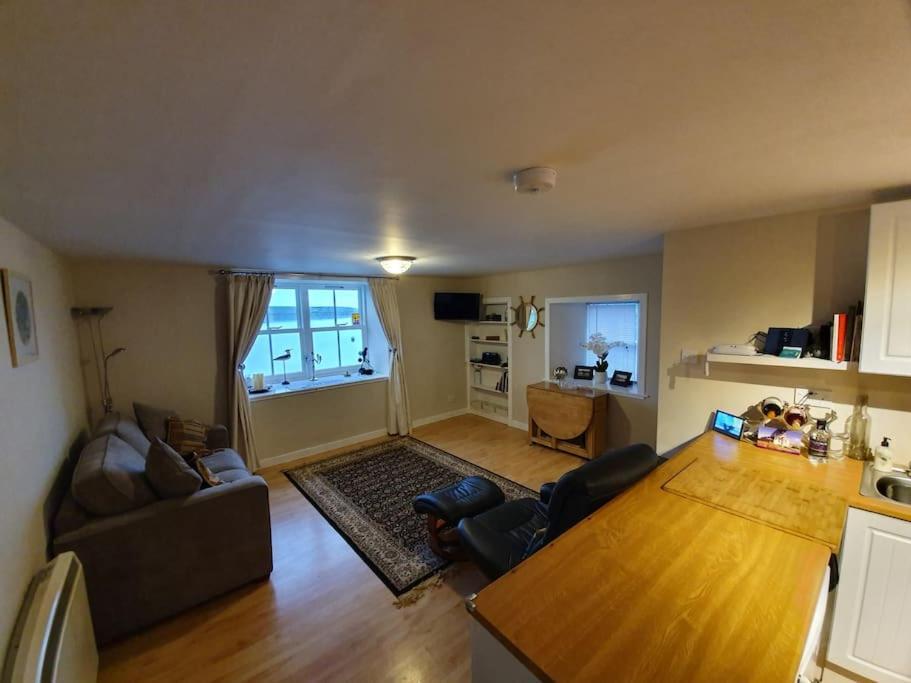 Waterfront Apartment, St Margarets Hope, Orkney Saint Margarets Hope エクステリア 写真